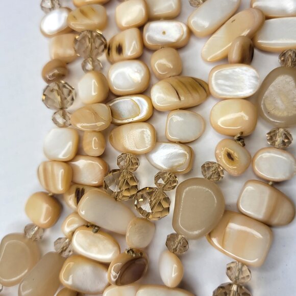 Pastel Beige Mother of Pearl Necklace Shell Bead Chips Three Strand Bib Necklace - Picture 5 of 10